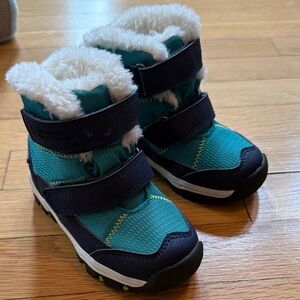 Kids Teal and Navy Winter Boots